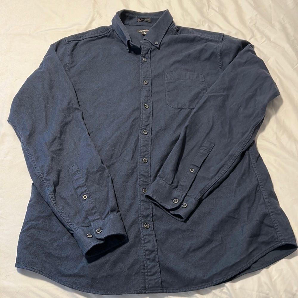 Eddie bauer classic fit men’s navy button up